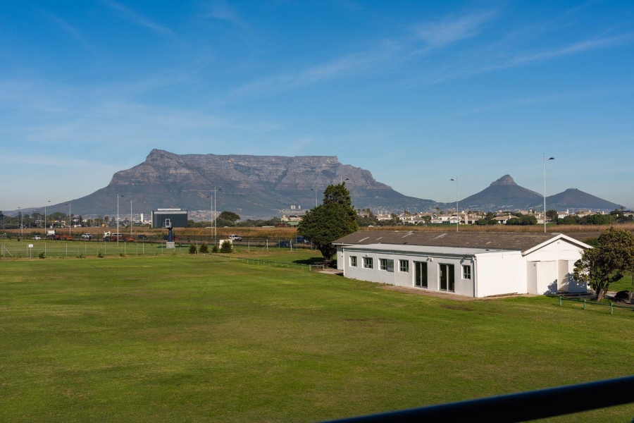 2 Bedroom Property for Sale in Milnerton Western Cape